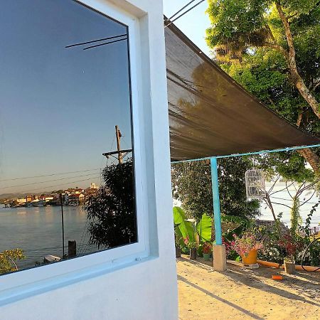 Casa Zoila Hospedaje Frente Al Lago Lakefront Lodging Διαμέρισμα Flores Εξωτερικό φωτογραφία