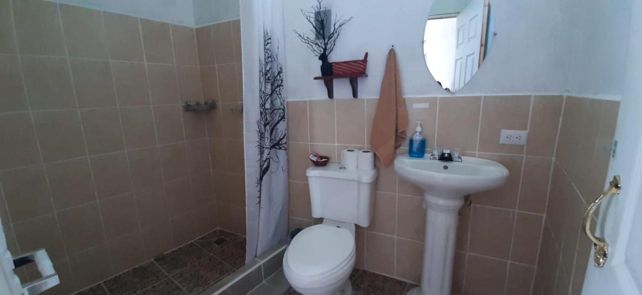 Casa Zoila Hospedaje Frente Al Lago Lakefront Lodging Διαμέρισμα Flores Εξωτερικό φωτογραφία